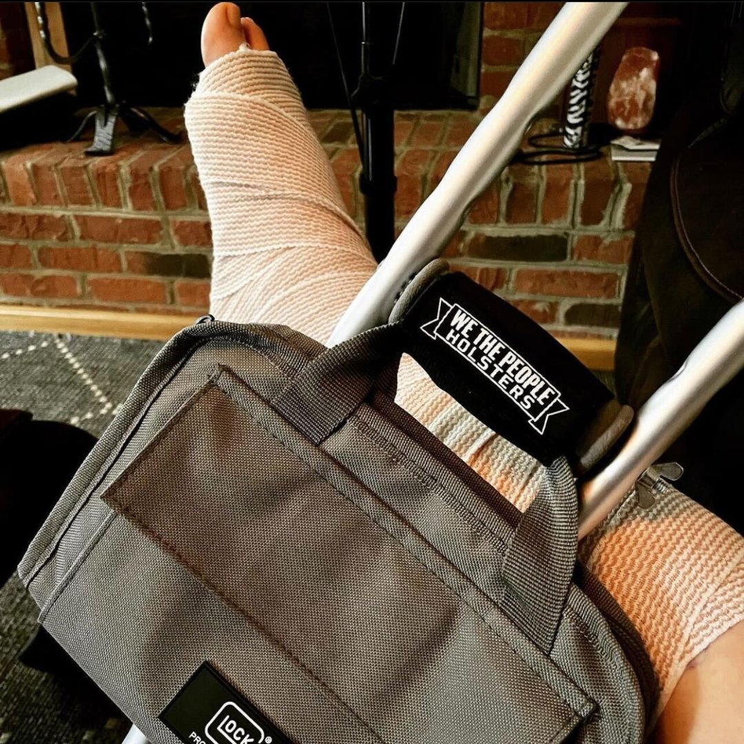 Wethepeoplehols's tweet photo. Sometimes you get a little too rambunctious during Sunday Gunday training. Luckily for you, our mag carrier doubles as a bag holder. 😉

https://t.co/Ttlq061ehQ
Checkout our full line of American made gun-belts(with mag carriers included)at the link above.☝️

#gunbag #pewpew https://t.co/9puW3XNMkO