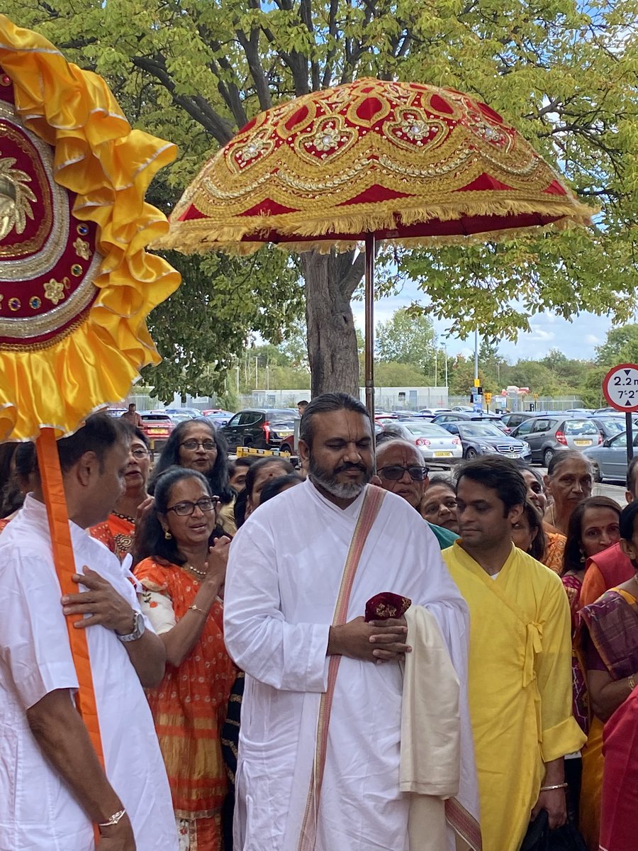 AjayHMaru's tweet photo. Delighted to attend great weekend events and celebrations with @NavinShah2016 & Cllrs Rekha Shah @PhillipODell4 @CllrNitin #AnoopamMission #Shrinathdham @navnat @ISKCON_Manor @HCI_London #JaiShreeKrishna 🙏 https://t.co/hqqaknPDQ3