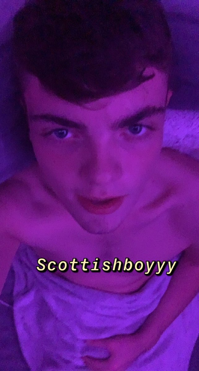 Retweet if u wanna see what’s under the cover🫣