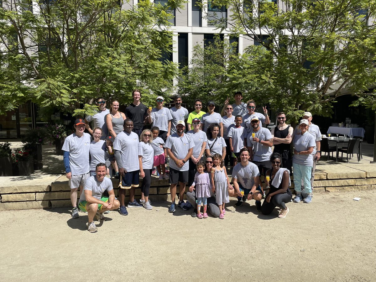BalassanianRon's tweet photo. UCSF Sarcoma Strong run/walk 2023 is a wrap! What a fun event bring together the whole sarcoma team. https://t.co/3VuYFG1pJ1