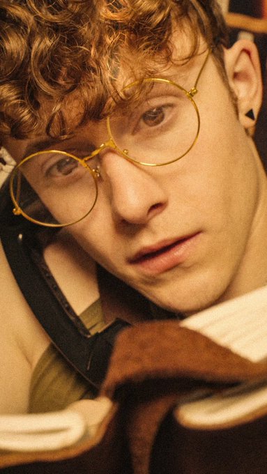 Cartography and Linguistics Milo Thatch Speaking #atlantis #milothatch #cosplay https://t.co/r5qHn2m