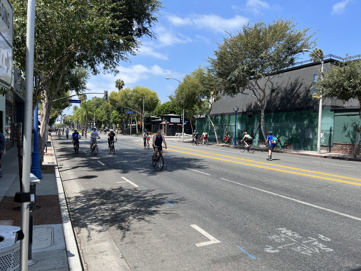 What Santa Monica Blvd. in West Hollywood should always look like. #Ciclavia