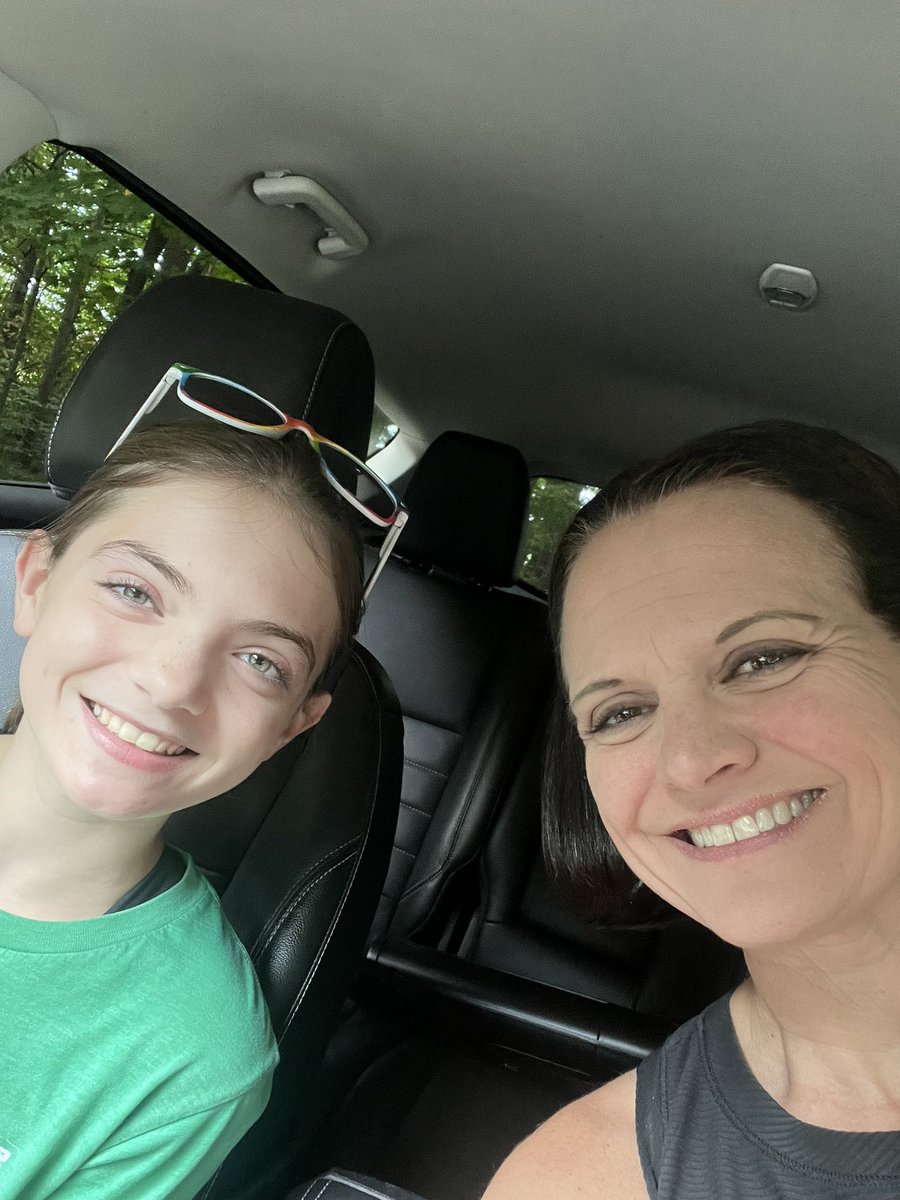 sslaven74's tweet photo. So excited for our 1st @theavettbros concert! https://t.co/1fQtqcNl6P