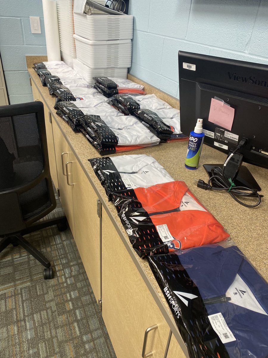 Brad Bradley (@hhspioneersfb) on Twitter photo Thanks to <a href="/BSNSPORTS_VA/">BSN SPORTS Virginia</a> and <a href="/SalDulla23/">Sal Midulla</a> for getting us our game day Coaches jackets before we officially kick off this Friday at Home. Thanks to <a href="/BSNSPORTS_VA/">BSN SPORTS Virginia</a> and <a href="/SalDulla23/">Sal Midulla</a> for getting us our game day Coaches jackets before we officially kick off this Friday at Home.