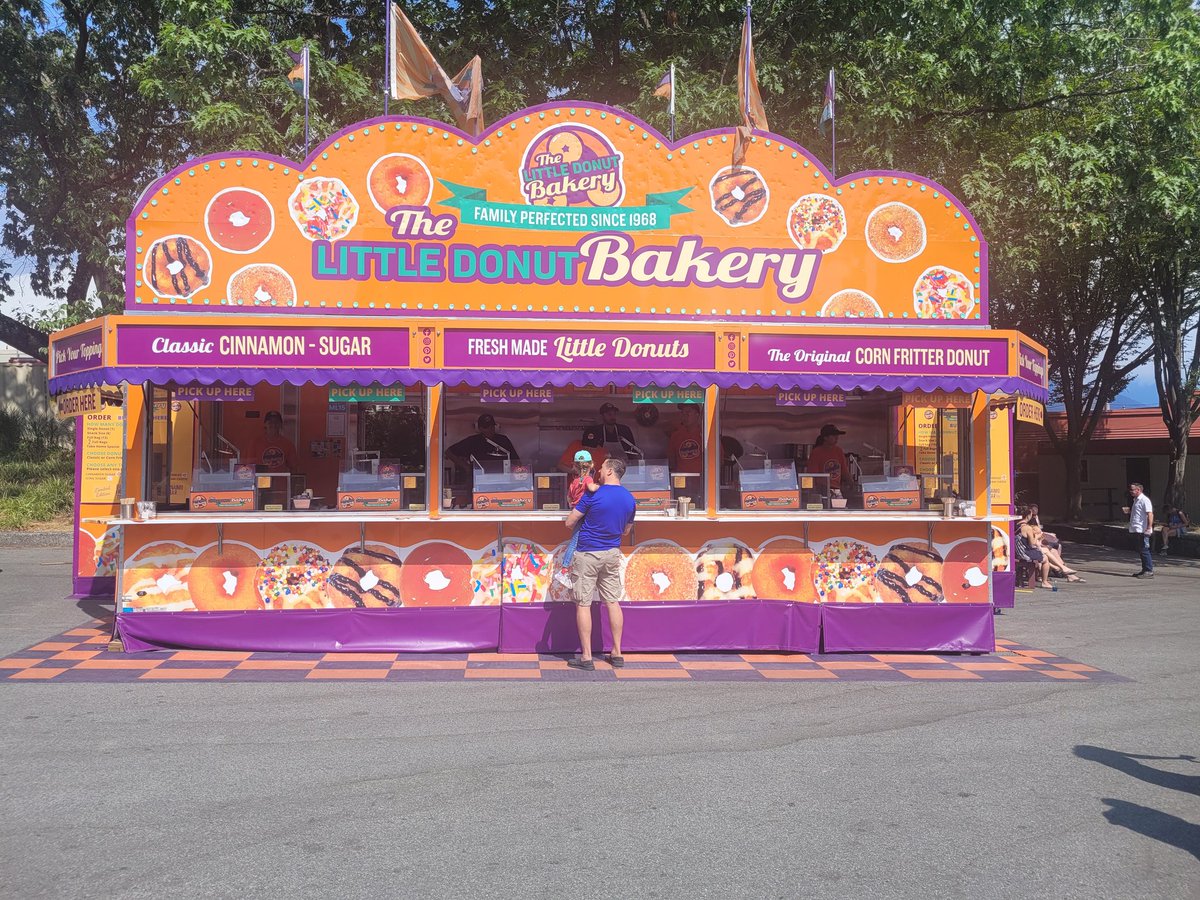 donut_bakery's tweet photo. Check out our limited-edition Nanaimo Bar and French Toast little donuts at the 2022 Fair at the PNE!

#PNE #minidonuts @PNE https://t.co/TZGMv38Wrt