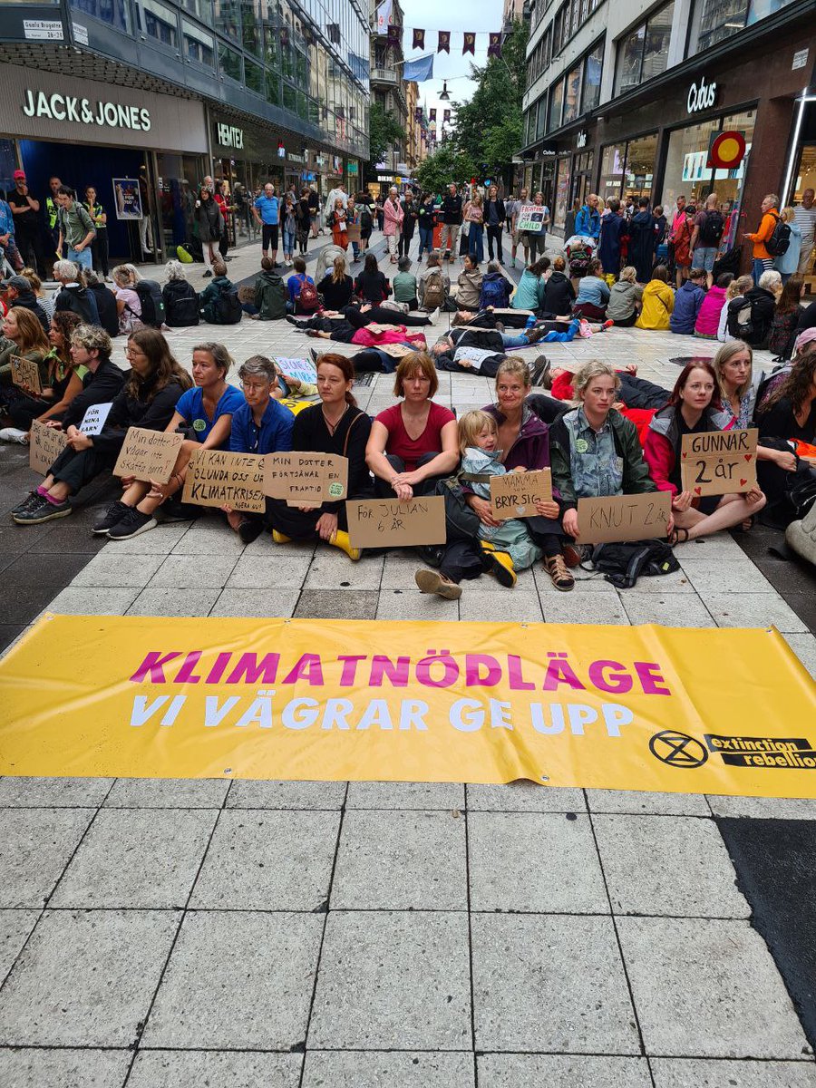 ExtinctionR_SV's tweet photo. #extinctionrebellion #extinctionrebellionsv #ageranu #stoppasubventionerna https://t.co/OSTUP0j2WU