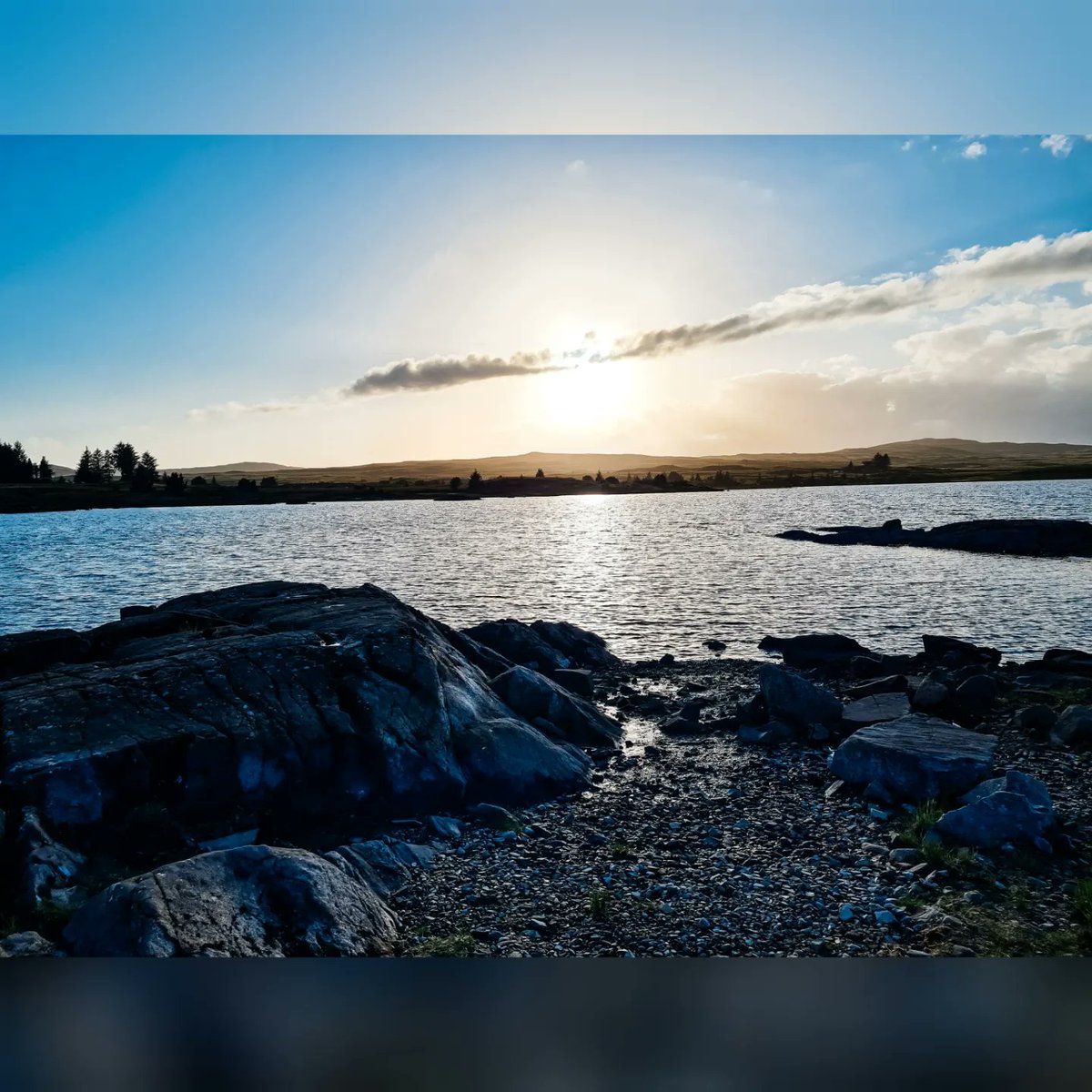 ElleseRose's tweet photo. I think Loch doon might be my favourite place to see the stars. https://t.co/VJUPVatuRd