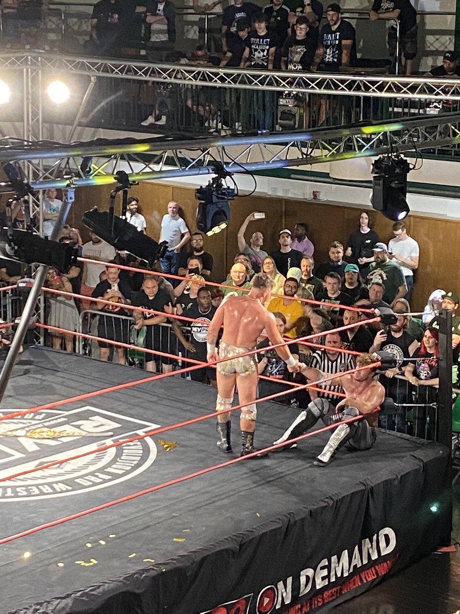 ShayKelly26's tweet photo. Top show finished with a great Main Event @RevProUK #10YA @WillOspreay @RKJ450 Congratulations to the new champ! The king is dead! Long live the King!! 👑 https://t.co/KMph466v29