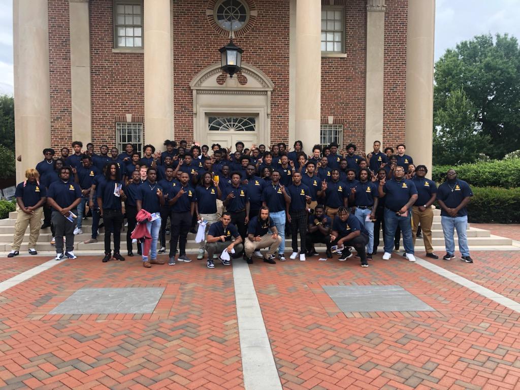 Golden Bulls received some great spiritual food today. Thank you to <a href="/Bonecrusheratl/">JeFF</a> for your message to follow our dreams &amp; <a href="/hoflchurch/">House of Light Church</a> Pastor <a href="/kengordonjr/">Ken J Gordon Jr</a> for the message to be a B.U.L.L (Balanced, Upright, the Light and Lead) #Everyth1ngEveryday #GoldBlooded #ETED #JCSU #HBCU