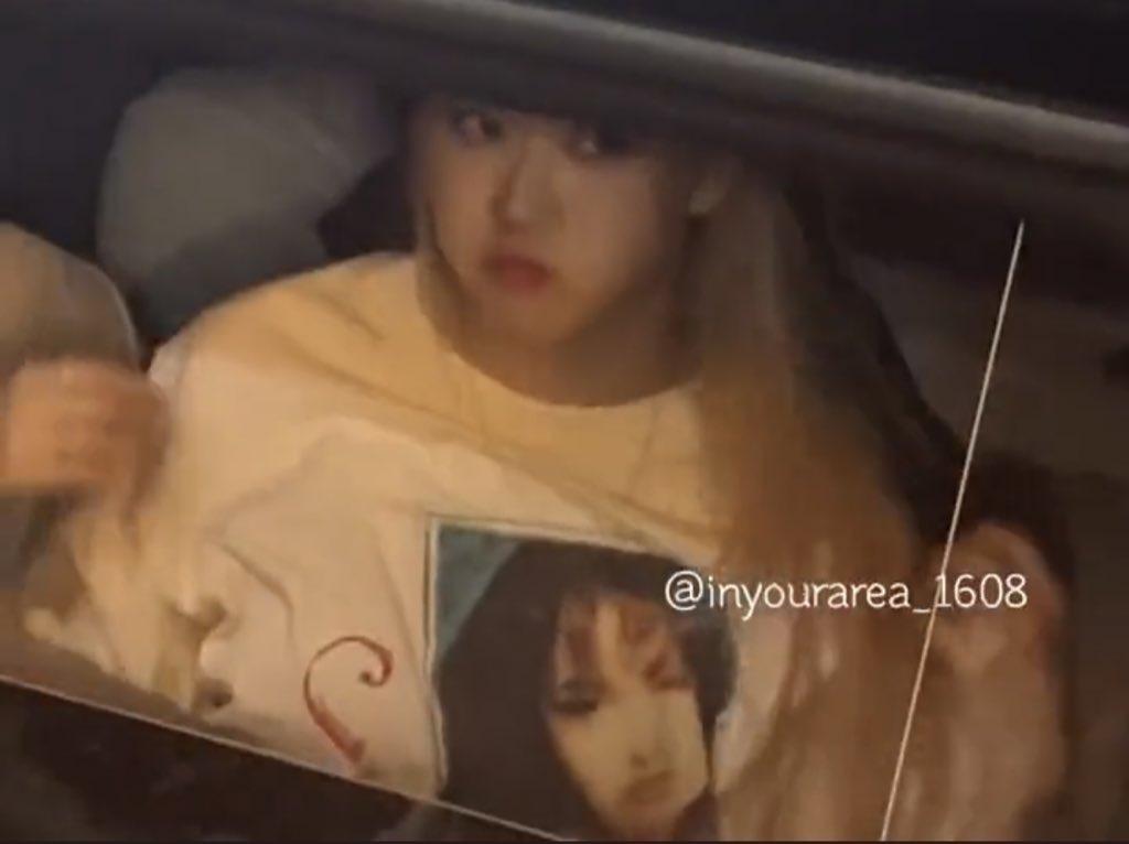 rosie wearing a selena quintanilla shirt she’s just like me https://t.co/XmlSwEiIvN