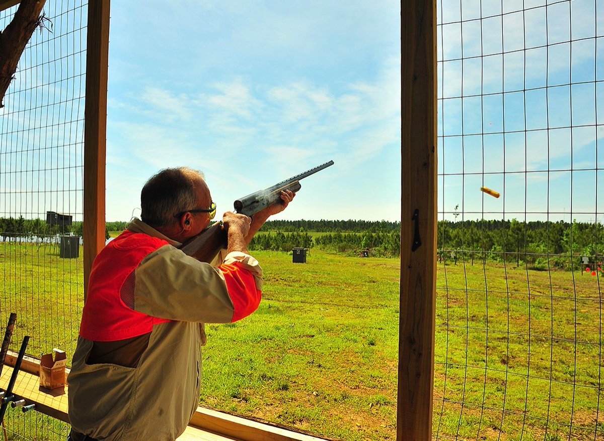 SBLest2013's tweet photo. Our 5 stand skeet shooting and 18 station sporting clay course are great add-on to your stay!
#SoggyBottomLodge #Shack33 #Alabama
#WhatGetsYouOutdoors #SkeetShooting #SportingClay
#DemopolisAL #MobileAL #LindenAL https://t.co/keHYRVoCSa