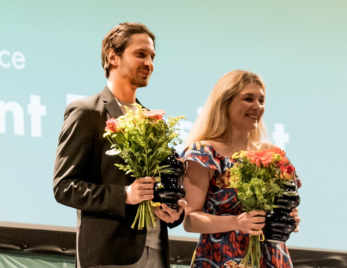 ChampFraEchecs's tweet image. 🇫🇷🏆 Almira Skripchenko championne de France, et Jules Moussard champion de France d&apos;Échecs 2022 ! 👏👏
#Albi2022 #Albi #échecs