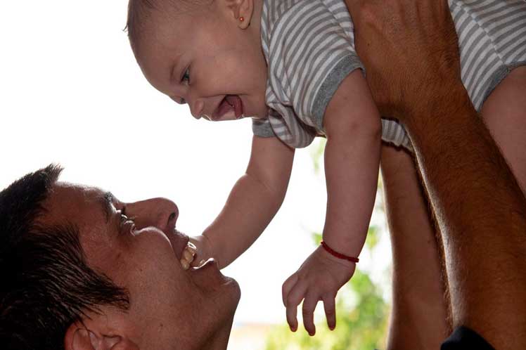 Es un Código de Amor, es un Código de Paz.
#CodigoSi
<a href="/elsa_ena/">Ena Elsa Velázquez Cobiella</a> 
<a href="/BettinaGmez2/">Bettina Gómez</a>