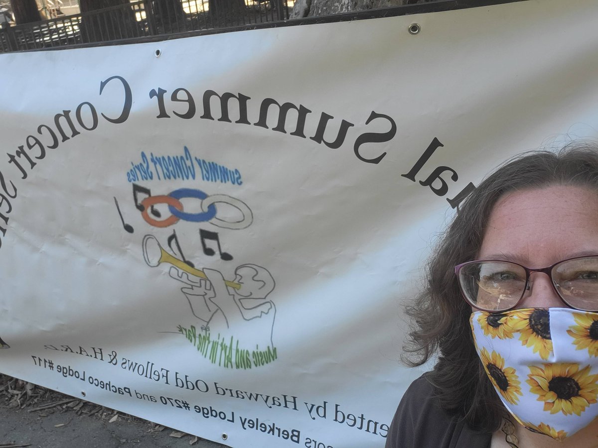 saralamnin's tweet photo. Today until 5pm. Live music, delicious burgers and dogs, and the chance to support the #HARDFoundation Memorial park bandstand https://t.co/MAkD6A8qav https://t.co/Bz1szq9fFO