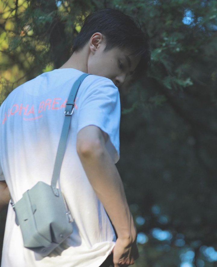 universasiatico's tweet photo. Atualização do Weibo do Hong Hong 🥰
 Guan "in-natura" 🤭

#natureza #GuanHong #DarrenChen #DARREN #KuanHung #Taiwanchina #green #SOL https://t.co/I8A1qZWIWF