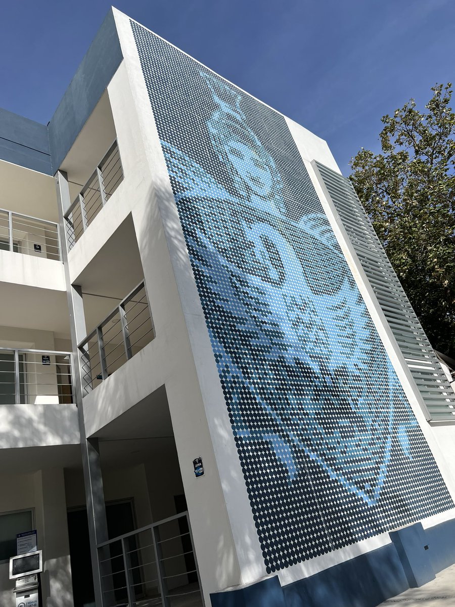 amyip2125's tweet photo. Amo mi facultad.🫶🏻🐺💙💙💙 https://t.co/cIX5g9mcHl
