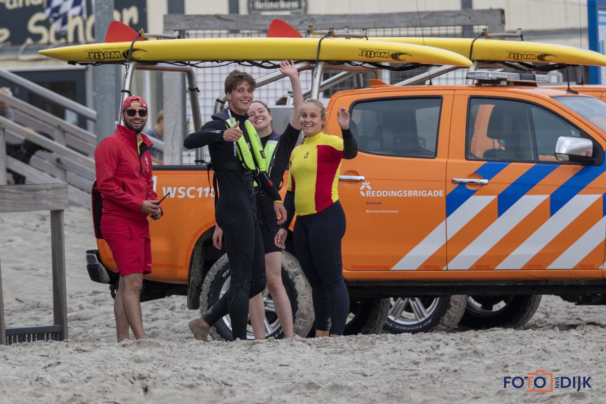 Fotovandijk's tweet image. Zoekoefening @strandredding i.s.m. @KNRMNeeltjeJans 

#KNRM #reddingmaatschappij #Reddingsbrigade #SAR #Kustwacht #Reddingboot #waterscooter @lifeboatphotos #lifeboats #neeltjejans #westerschouwen #renesse #oefening #vrijwilligers
