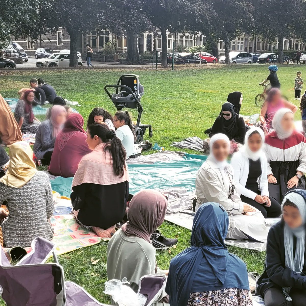 CardiffNmc's tweet photo. MashaAllah great turnout & perfect weather for the 1st Cardiff NMC Family Picnic! Thank you to our amazing volunteers for organising, and to all who came and made it a success!
#Cardiff #cardiffmuslims #convertcare #convertsupport #converttoislam #reverttoislam #newmuslimsupport https://t.co/XAxGVkOQp4