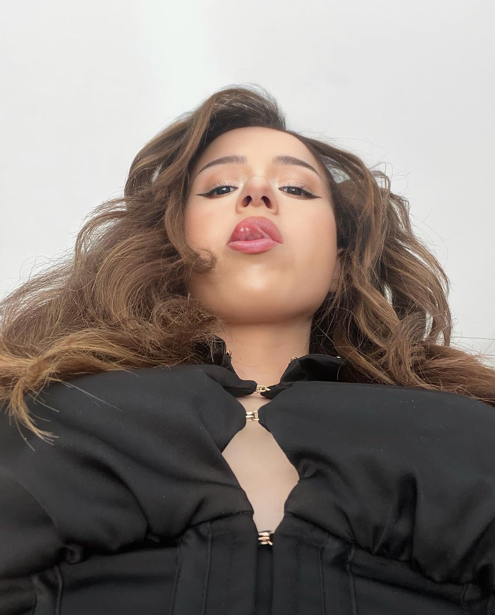 PokiFan110920's tweet photo. #Pokimane #Poki #PokimaneQueen #ImaneAnys #Imane #PokiQueen #PokiThicc #PokiFeet #PokiAss #PokimaneThicc #Ass #Sexy https://t.co/oYlpPc2Nkl