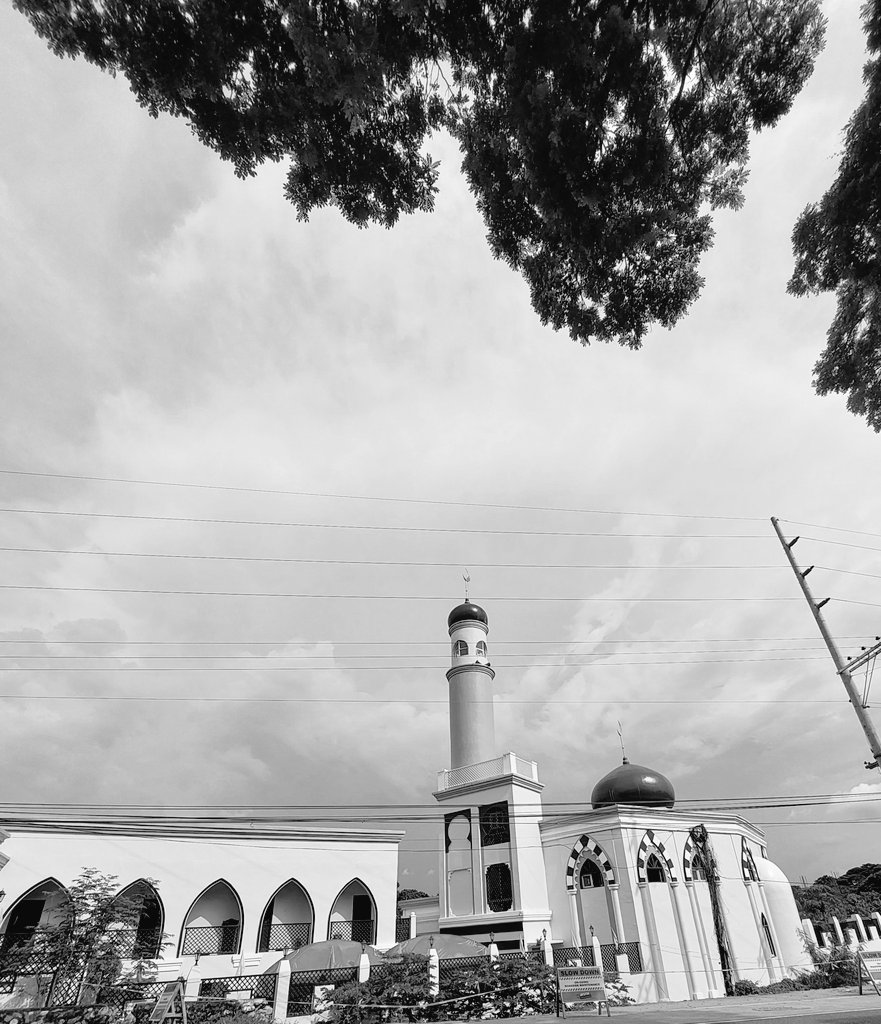 EmRedDino's tweet photo. Assalamualaykum brothers and sisters, Please help me reach my goal to build a mosque in my town and hopefully renovate some moques as well.
Please check my NFT account, I'm selling photos i have taken  and soon I'll be uploading my digital art collection.

https://t.co/1V4bIGCnME https://t.co/LhAvgOl5yc