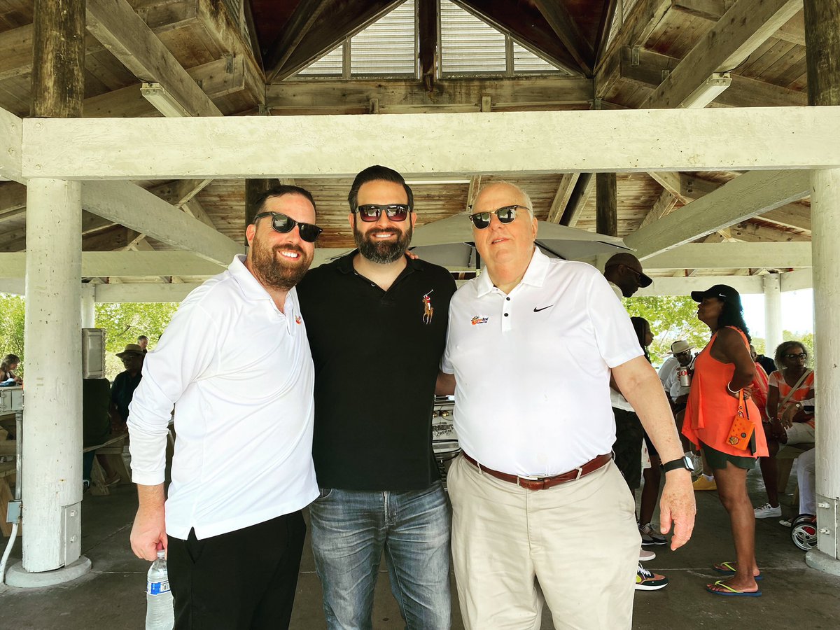 josefelixdiaz's tweet photo. Ending the summer with my friends from the @OrangeBowl Committee - Leslie and Les Pantin, Jr. There is much to celebrate this week as #OurMiami was chosen to host the 2026 College Football National Championship game #MiamiRocks #CollegeFootball #BCS https://t.co/hBkL5TzQXS