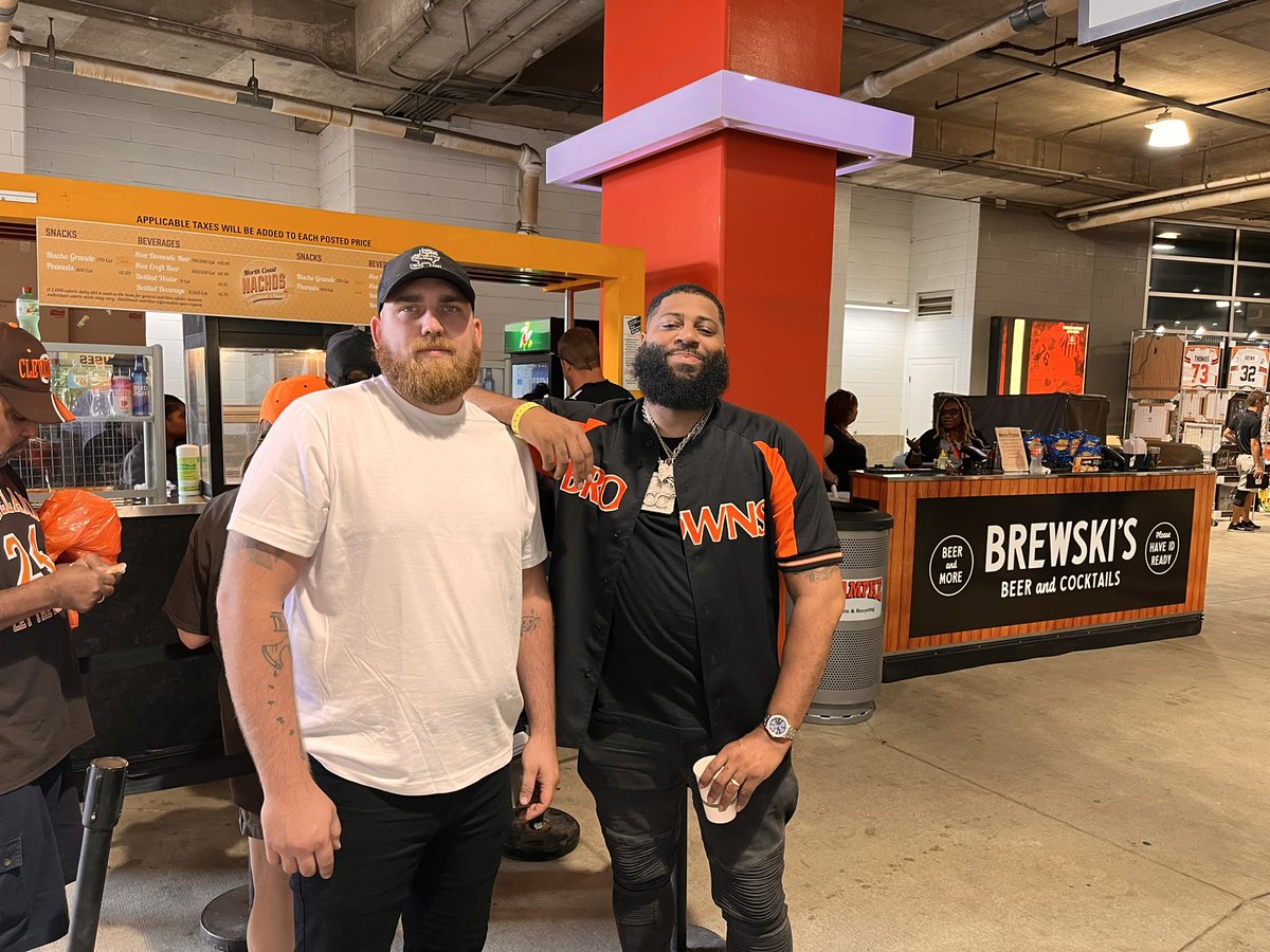 SullySportsCo's tweet photo. .@Mccune_1 and I got to meet the best DJ n #Theland @DJRyanWolf https://t.co/EkLkn8yBK6