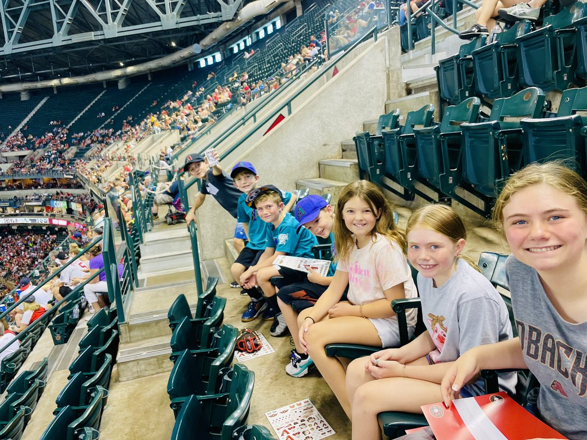 Big <a href="/Dbacks/">Arizona Diamondbacks</a> Sunday game- first game for at least 3 kids plus a bday game! #Dbacks