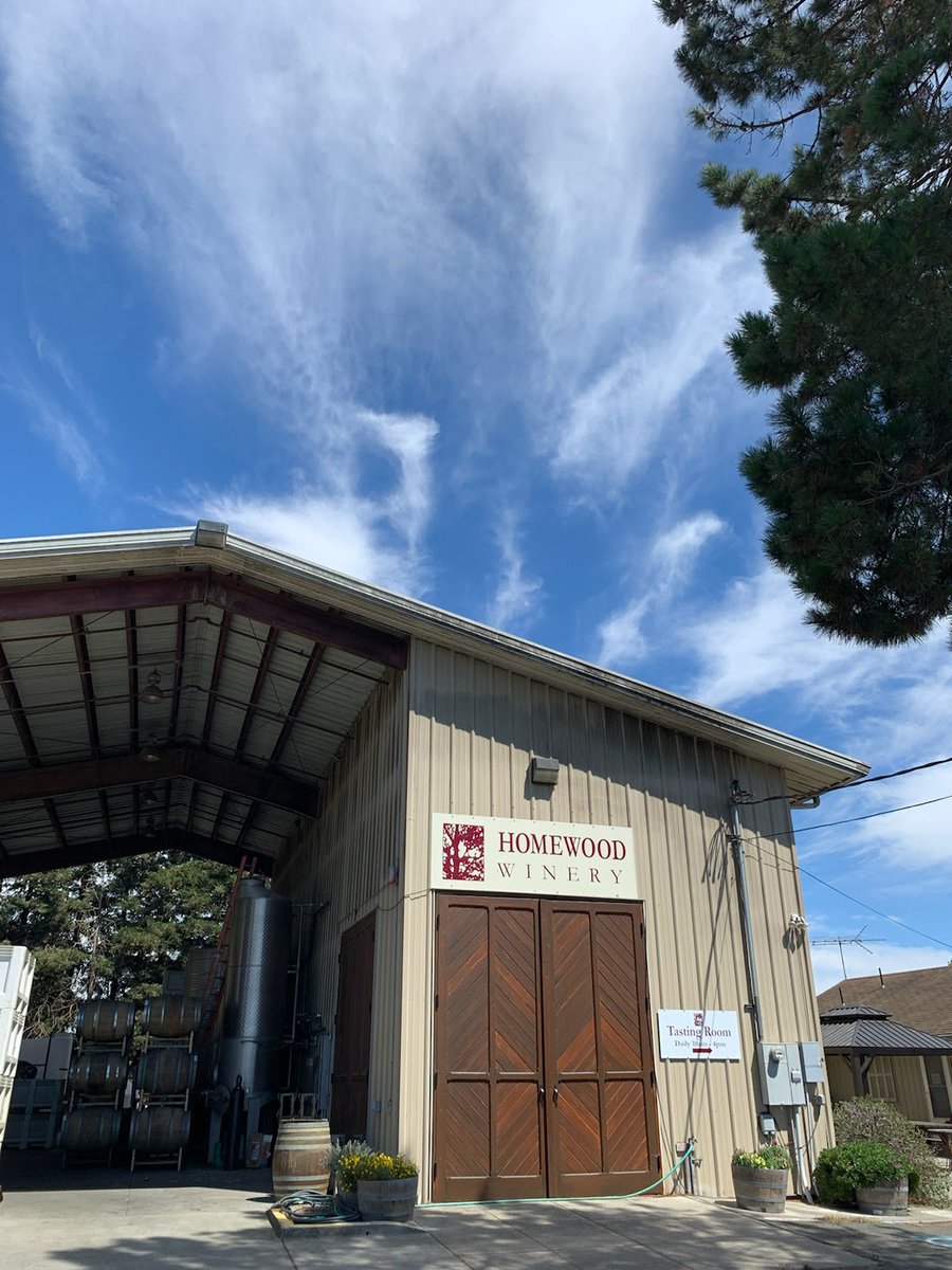 Beautiful Summer skies in California Wine Country...all that's missing is you! Book your Combo Napa/Sonoma wine tour today at greendreamtours.com! #winetour #wine #california #winery #tourism #sanfrancisco #winecountry #winecountrytour #greendreamtours