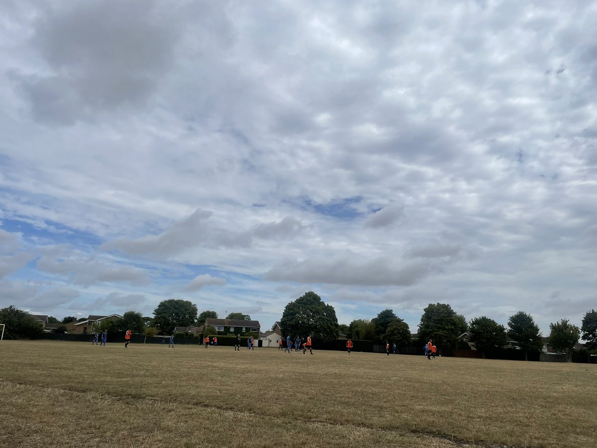 First pre season friendly today versus MK Benfica going down 5-2. Good luck to our joint team <a href="/Leightonvets/">Leighton Phoenix Vets FC</a> who take on the same team next week. #vetsfootball #goodtobeback
