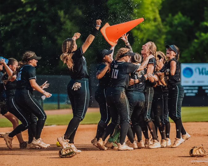 NAIASB_'s tweet photo. Feels for season 🤩 https://t.co/sJnhUy00hs