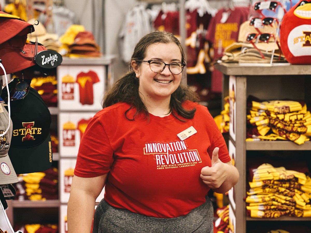 isubookstore tweet picture