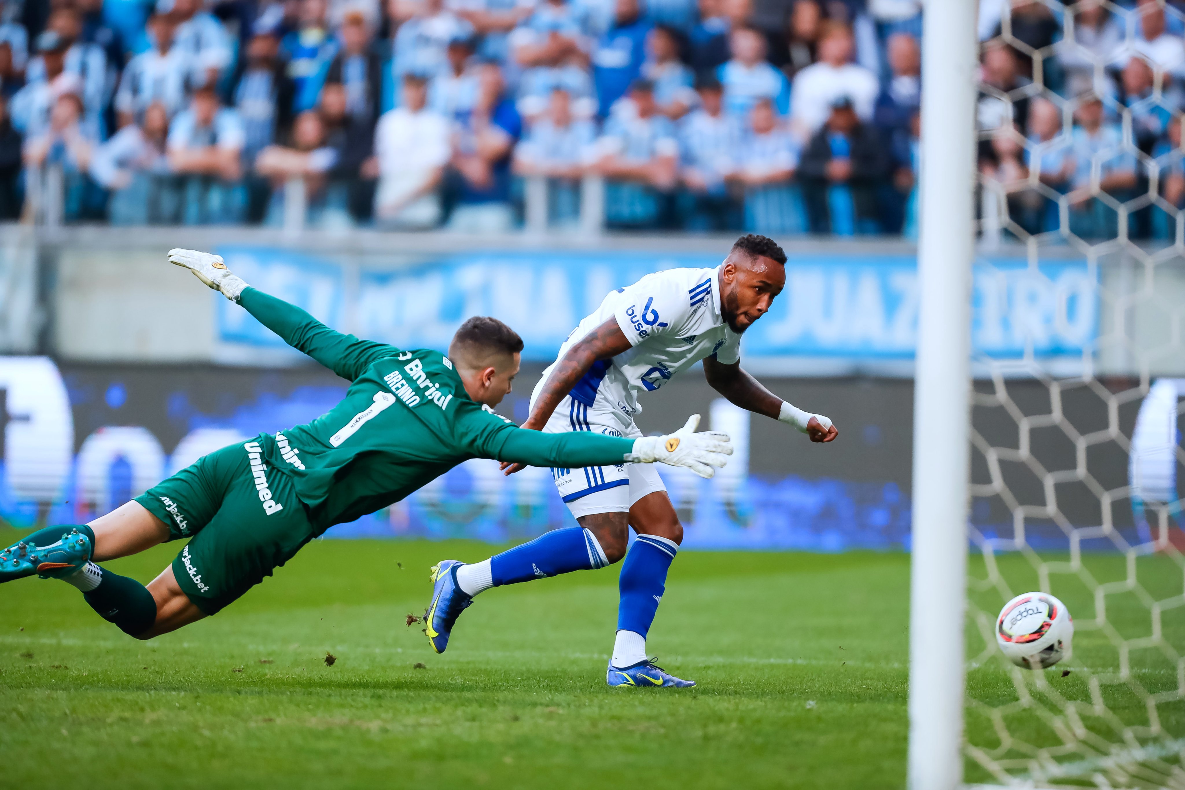 Marseille volta a claudicar na Ligue 1 e continua na sua triste