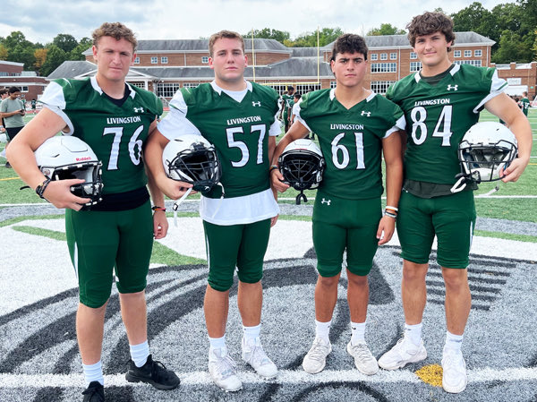 Chattermeister's tweet photo. ⁦@Lancerfootball8⁩ captains set to lead way ⁦@dannycullen__⁩ ⁦@AaronHauser_⁩ ⁦@AJNard1⁩ ⁦@JBernsteinHS⁩ ⁦@LancerBaseball3⁩ ⁦@bcarrnjsports1⁩ ⁦@NANNPHOTO51⁩ ⁦@LTownBoysLax1⁩ ⁦@parachini_jr⁩ https://t.co/9jrAMP4RXD https://t.co/Italr9Pvqh
