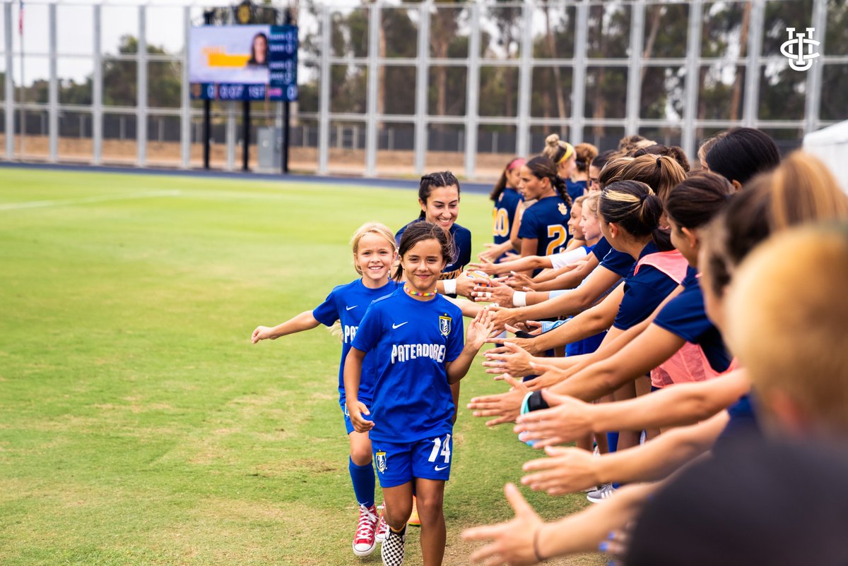 UCIwsoc's tweet photo. Walkout kids are back! Had a blast welcoming Pateadores Soccer Club (2007 and 2013)!
#STRONGwomen x #RipEm https://t.co/jgx8YTVCxn