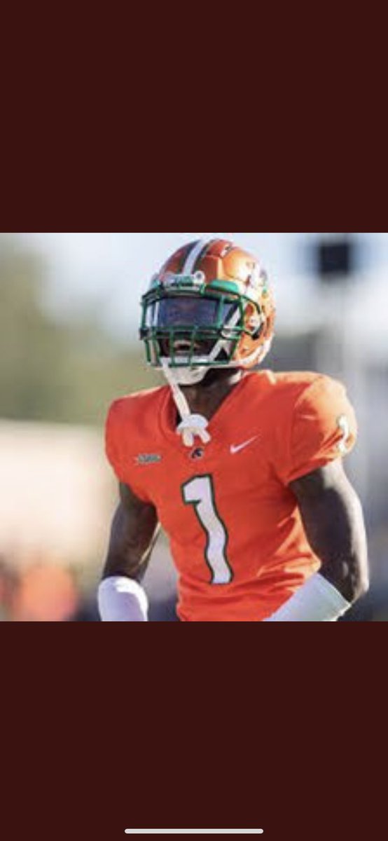 manman5star's tweet photo. @HCWillieSimmons @Coach2Bless @FAMUAthletics Extremely Blessed to receive an offer from @FAMUAthletics 🧡💚🧡💚 https://t.co/7uL8MUsuzj