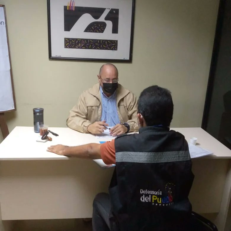 intenmcbo2022's tweet photo. Bendecido Domingo La #Intendencia Construye Lazos d Cooperación #Institucionales con Gob.#Nacional como #Defensoría del Pueblo,Gob. #Municipal Comisión d Atención a #Comerciantes del Centro d #Mcbo.Vuelve la #Esperanza y Progreso al #Zulia d la Mano del Gobernador @manuelrosalesg https://t.co/vtryEqqPaE