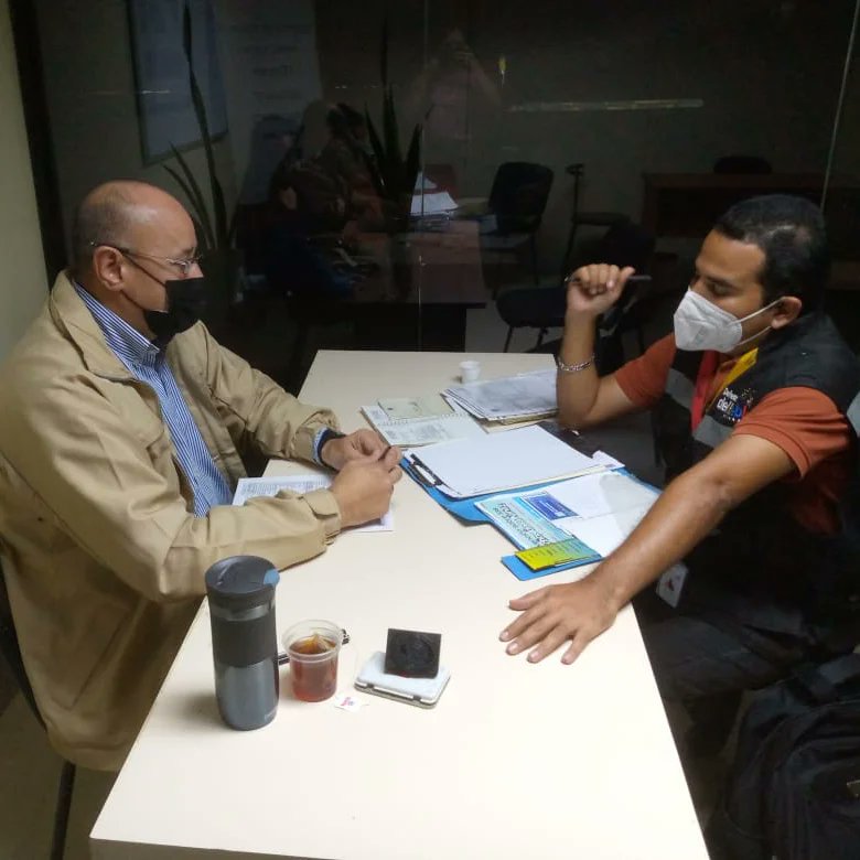 intenmcbo2022's tweet photo. Bendecido Domingo La #Intendencia Construye Lazos d Cooperación #Institucionales con Gob.#Nacional como #Defensoría del Pueblo,Gob. #Municipal Comisión d Atención a #Comerciantes del Centro d #Mcbo.Vuelve la #Esperanza y Progreso al #Zulia d la Mano del Gobernador @manuelrosalesg https://t.co/vtryEqqPaE