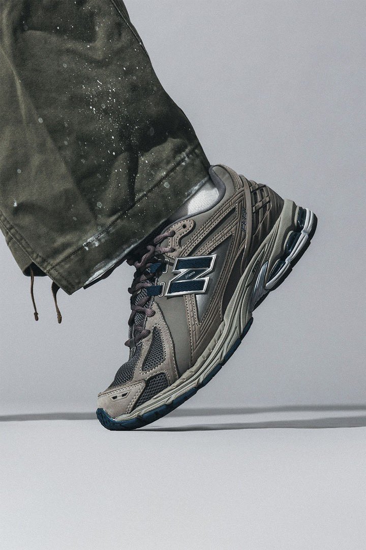 Outlander Magazine tweet media