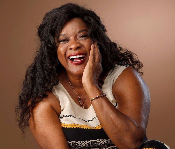 mefeater's tweet photo. Happy 73rd Birthday to @lodivadevine 💕 https://t.co/yxnFDWGXRZ