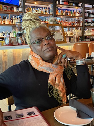 Angelo66De's tweet photo. Toasting and Bringing to an end celebrating with my Sis at, "Silom"thai and sushi restaurant in Atlanta on Lenox Rd.
Happy 56th Birthday 🎂 to me 🥳🎂🎁🎉🎈 https://t.co/UnruY2jU97