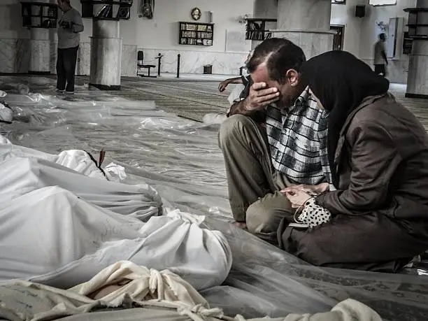 scdaleppo's tweet photo. Today marks the 9th anniversary of the chemical attack in Ghouta.The Assad regime released sarin, killing more than 1,400 Syrians.The international community did not stop him. Over 300 attacks followed.
#DoNotSuffocateTruth
#لا_تخنقوا_الحقيقة 
#KeepTheFlameAlive https://t.co/mQ1nPAvt95