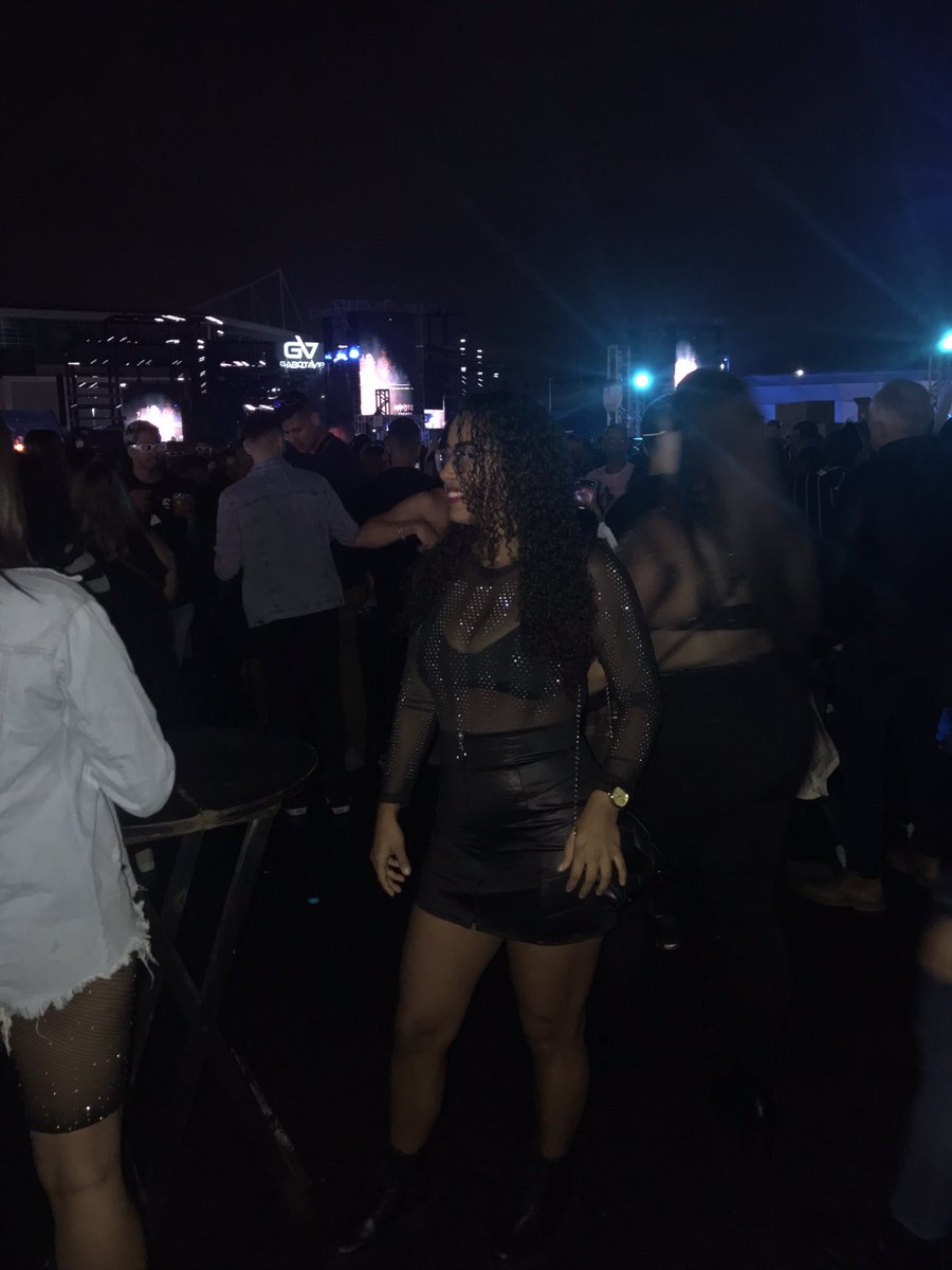 Yasmaravilhosa8's tweet image. #garotavip 👯‍♀️♥️