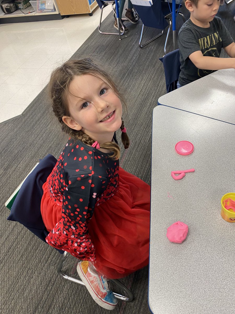 Kindergarten is so much fun!!! 🥰Guest readers! Exploring with Pattern Blocks and Play-dough letters! It’s been a fun first couple of days in Room 3!!