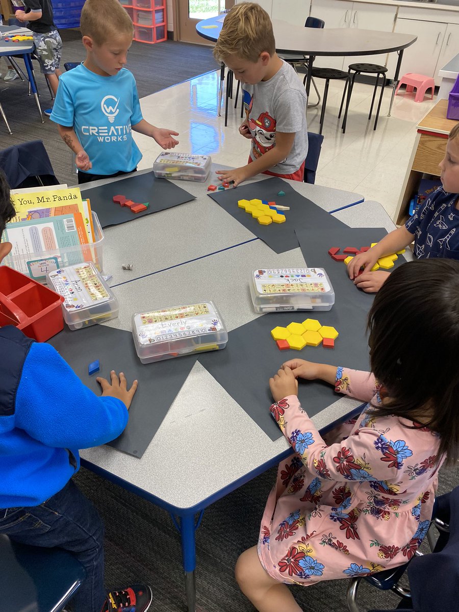 MrsOBrienTME's tweet photo. Kindergarten is so much fun!!! 🥰Guest readers! Exploring with Pattern Blocks and Play-dough letters! It’s been a fun first couple of days in Room 3!! https://t.co/f28jFoQlhZ