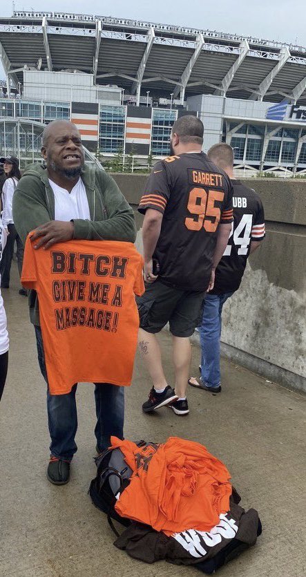 Douglas Lumley #D4L 🇺🇸🇺🇦 (@roadglidetravel) on Twitter photo Hey <a href="/Browns/">Cleveland Browns</a> please ban this shirt from the stadium!!! We don’t need this garbage in FirstEnergy!!! Hey <a href="/Browns/">Cleveland Browns</a> please ban this shirt from the stadium!!! We don’t need this garbage in FirstEnergy!!!