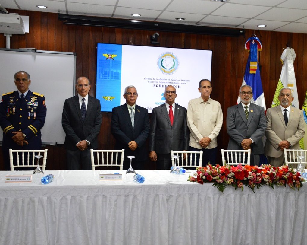 egradhrd's tweet photo. Con un acto de remembranza de sus inicios, la Escuela de Graduados en Derechos Humanos y Derecho Internacional Humanitario (#EGDDHHyDIH) celebarribo de sus 22 años de logros y exitosos servicios, apegados a la misión, visión y valores que le dieron origen. https://t.co/lvBvm8Xc9X