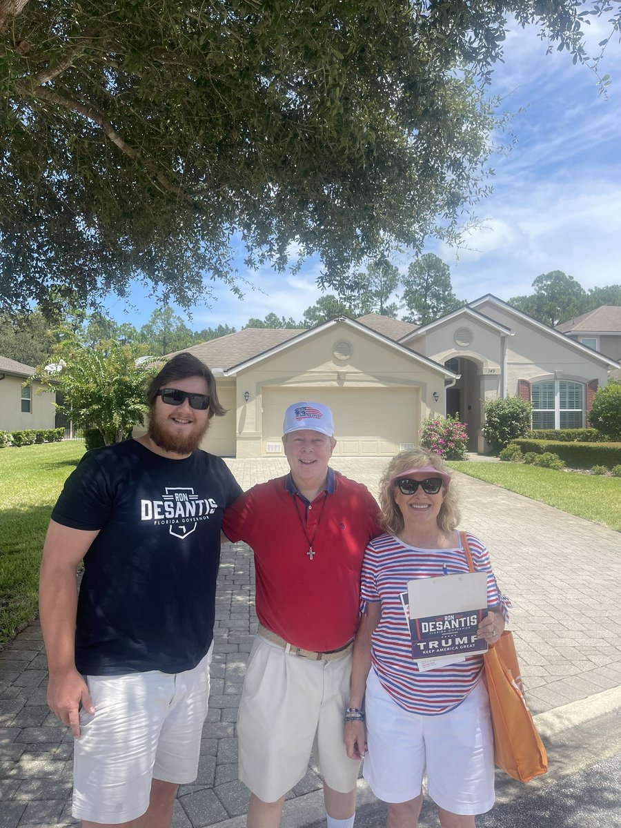 Cowboy3570's tweet photo. Awesome day out knocking before the primary with some of our amazing volunteers! #LeadRight #RedWave2022 #TeamFlorid https://t.co/NOtrMfRNua