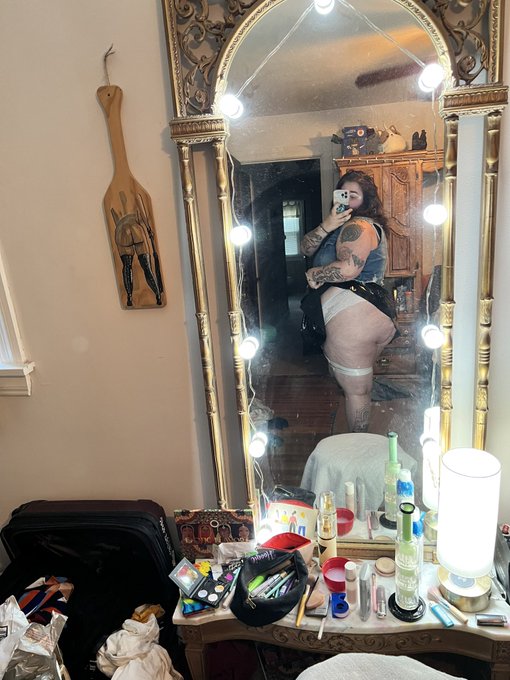 Sneak peek of what I&rsquo;m wearing under the skirt 😉🤍💦 #bbwpawg #bbw #bigassboooty #onlyfansFree see more<a href="/tag/bbw"class="tags"><span>#bbw</span></a><a href="/tag/onlyfansfree"class="tags"><span>#onlyfansfree</span></a><a href="/tag/bbwpawg"class="tags"><span>#bbwpawg</span></a><a href="/tag/bigassboooty"class="tags"><span>#bigassboooty</span></a>