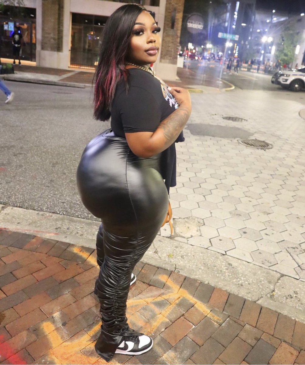 I Only Post Baddies on Twitter "Bruh how didfyebottomxxx fit all ... Porn Photo Hd I Only Post Baddies on Twitter "Bruh how didfyebottomxxx fit all ...