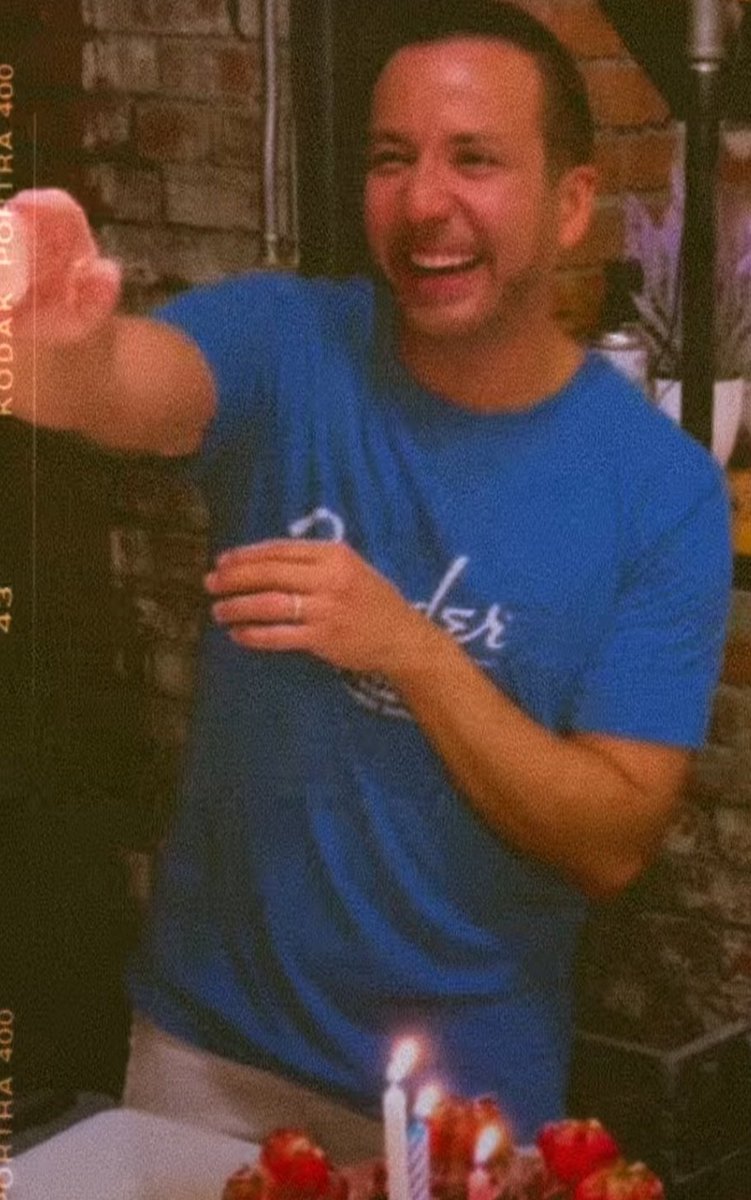 HowitasColombia's tweet photo. Your beautiful smile🎉🎂👏 @howied https://t.co/5AUcZtemMp